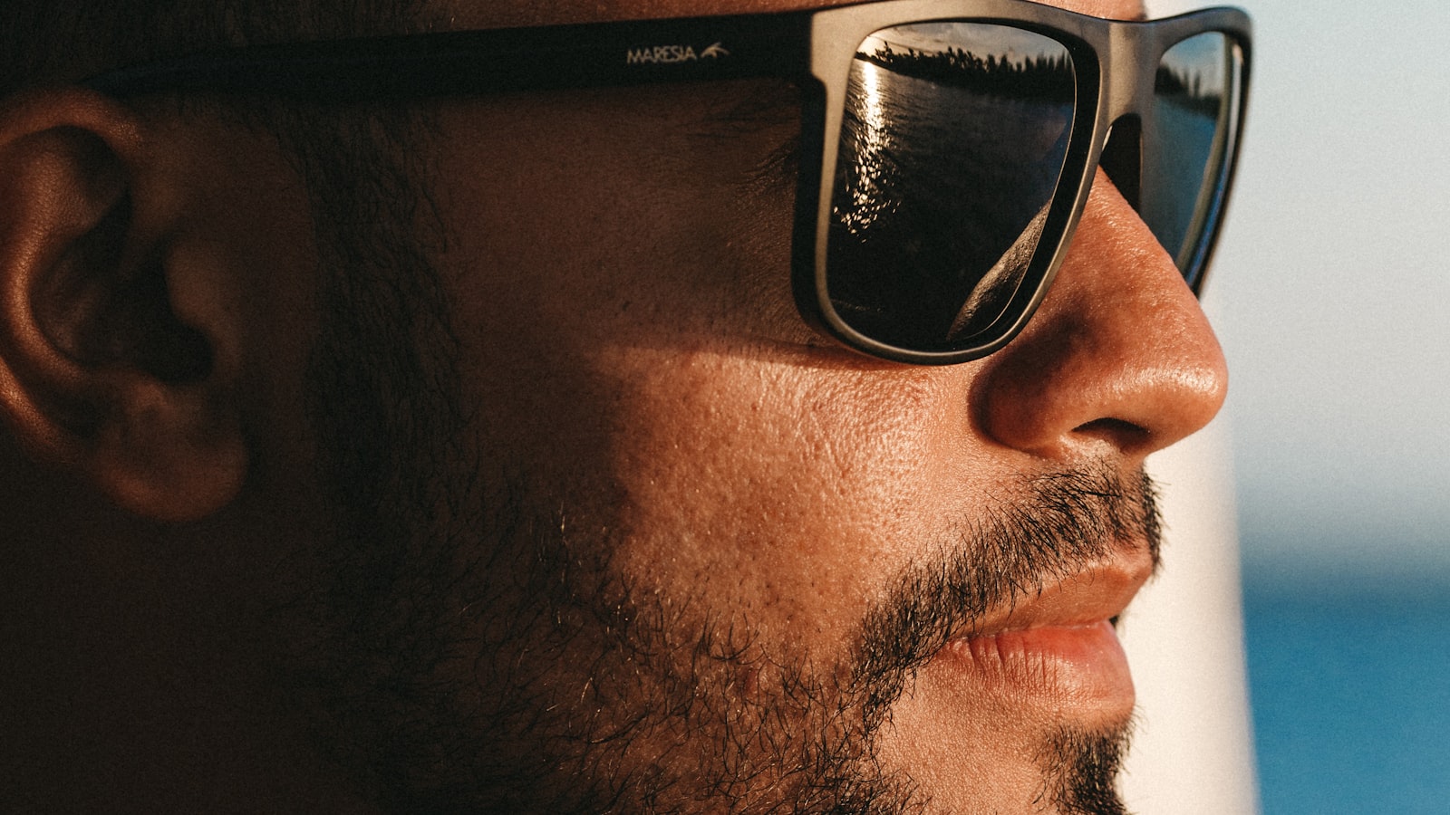 Sunglasses with gradient tinted lenses — what gradient lenses are for
