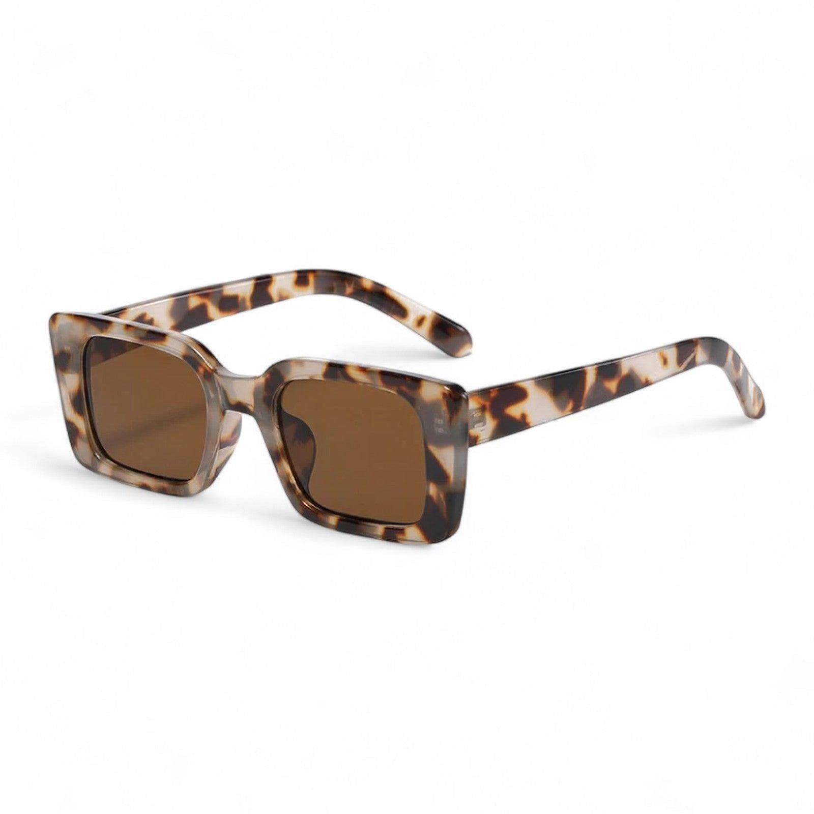 Reflective Womens Sunglasses for Stylish Beach Days-7