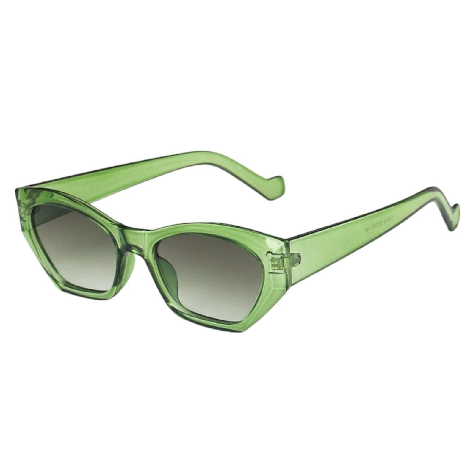Lightweight Retro Womens Sunglasses for All-Day Comfort and Style-18