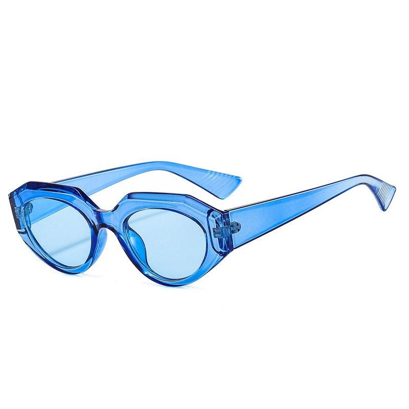 Lightweight Sunglasses for All-Day Comfort in Stylish Designs-4