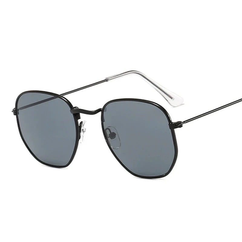 Stylish Boston Sunglasses for Trendy Summer Looks-9