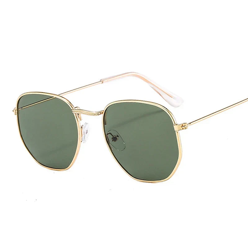 Stylish Boston Sunglasses for Trendy Summer Looks-8