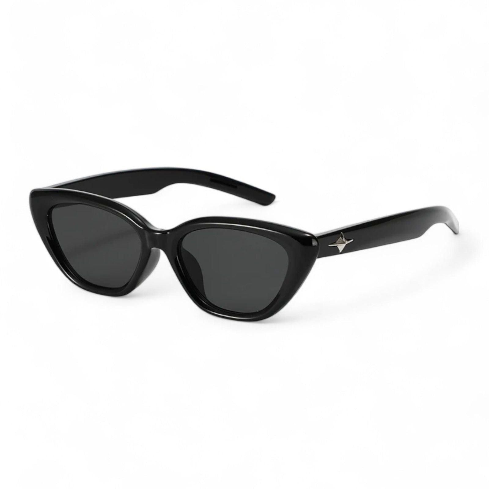 Bold Modern Eyeglasses with Stylish Accents for Trendsetters-1