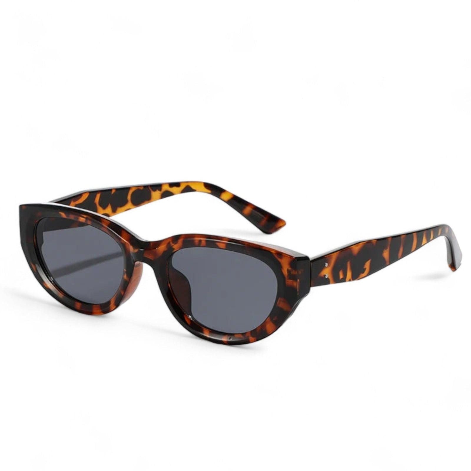 Compact Folding Sunglasses for Effortless Storage and Travel-3