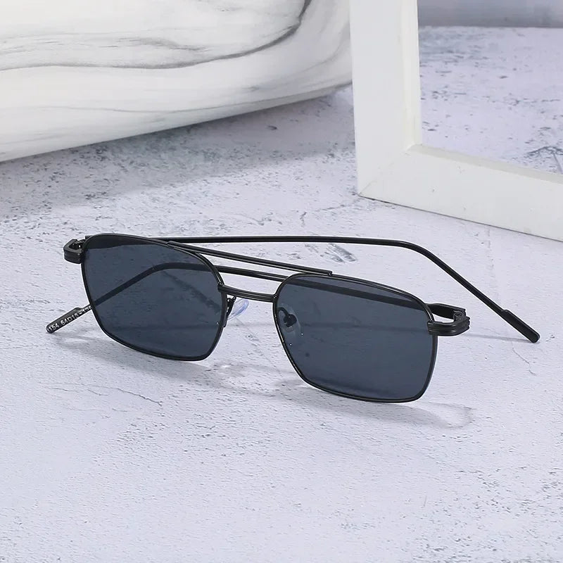 Stylish Munich Sunglasses for Ultimate UV Protection-11