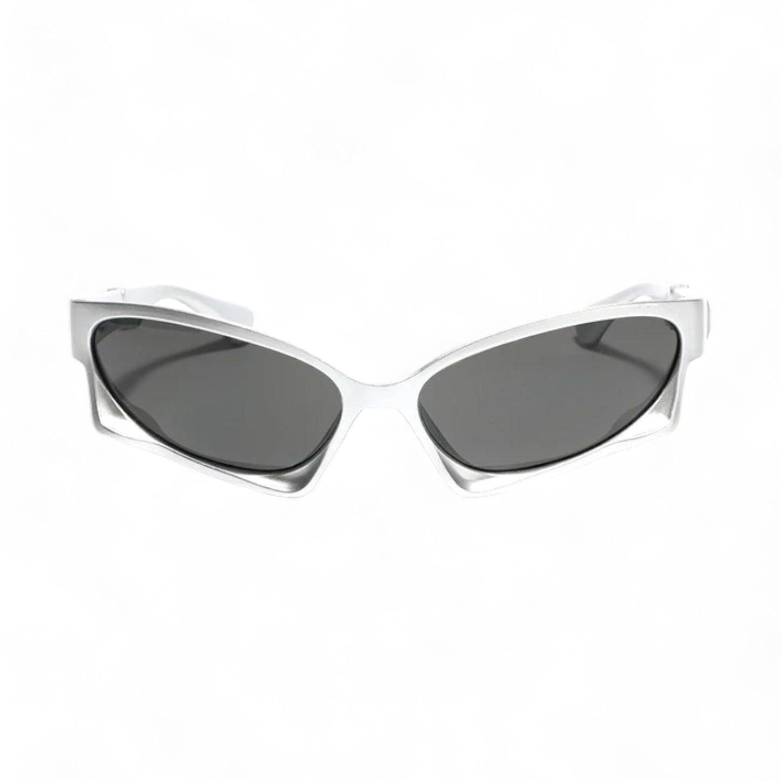 Sophisticated Bold Mens Sunglasses for Stylish Summer Looks-4
