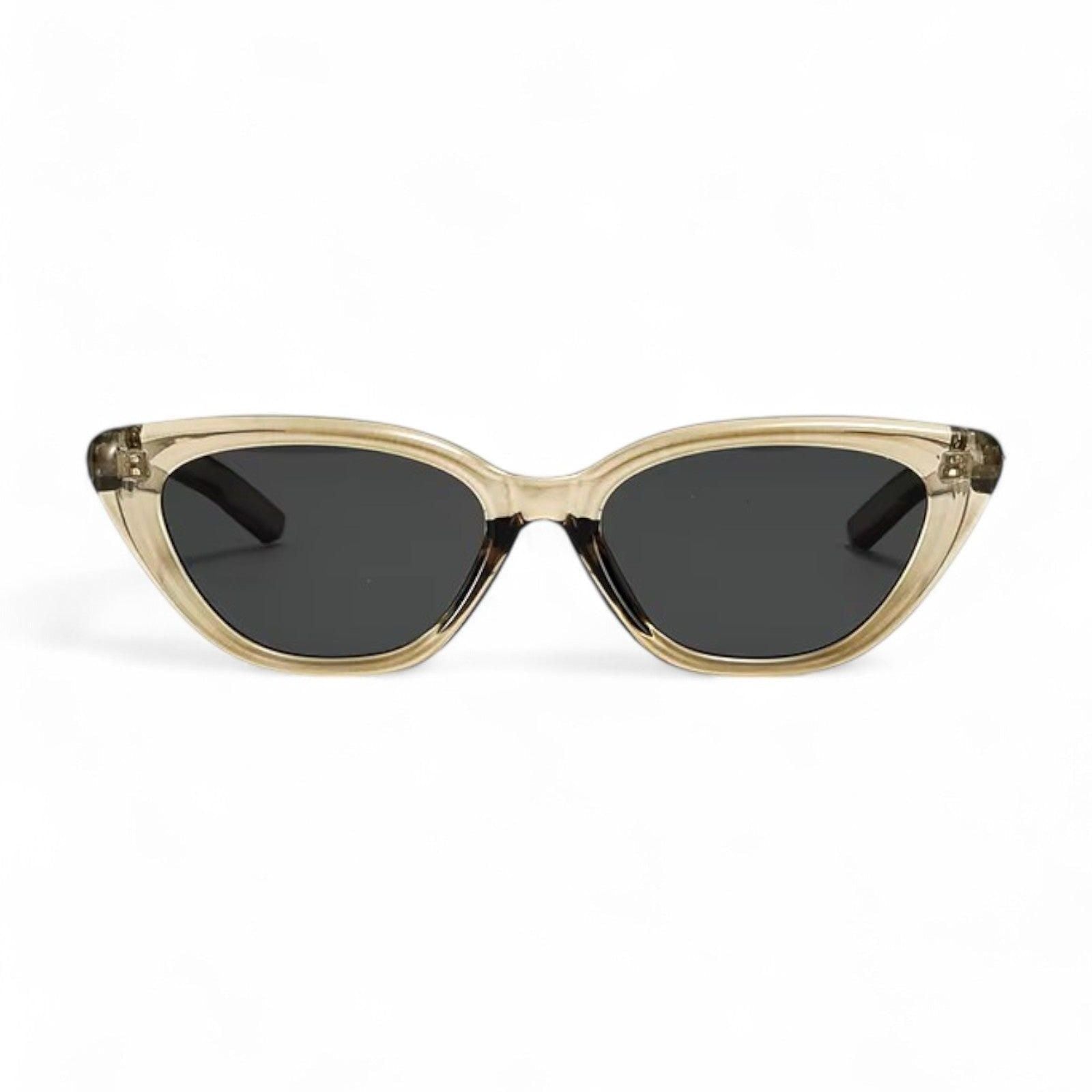 Bold Modern Eyeglasses with Stylish Accents for Trendsetters-9