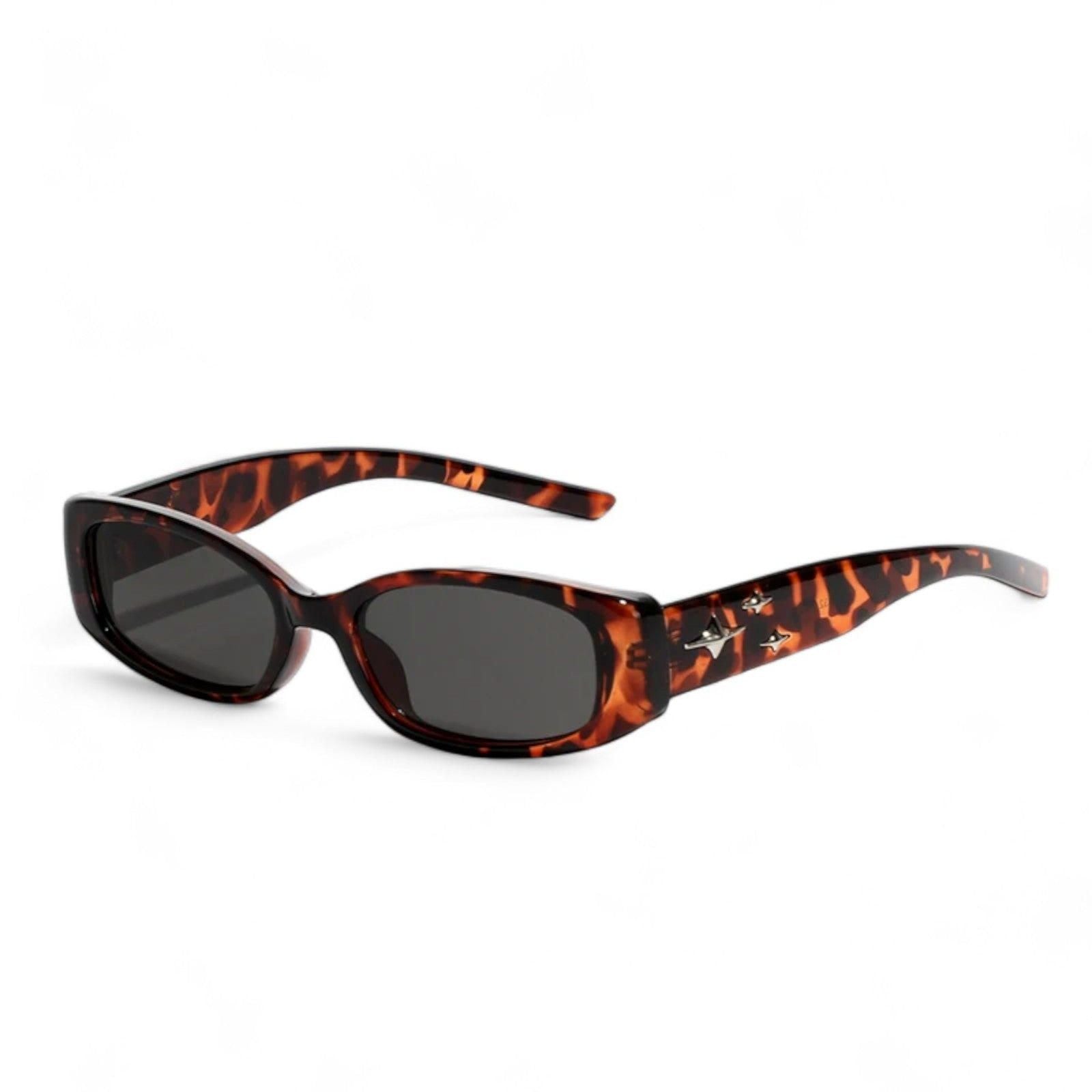 Bold Frame Sunglasses for a Unique and Stylish Look-3