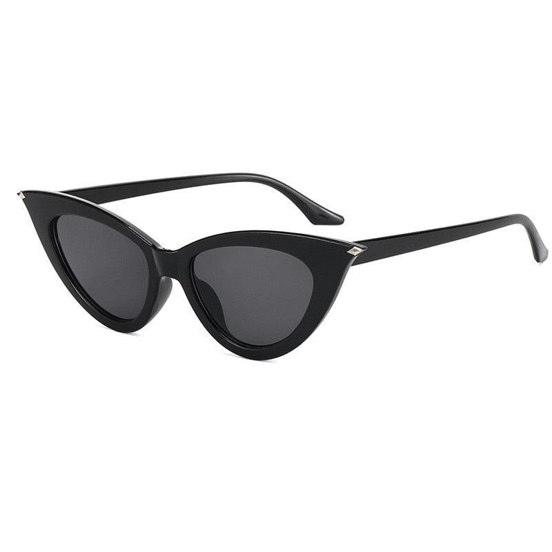 Cat-Eye Womens Sunglasses for a Chic and Bold Look-4