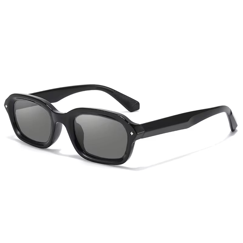 Compact square frame magnifying glasses for presbyopia and fashionable daily use